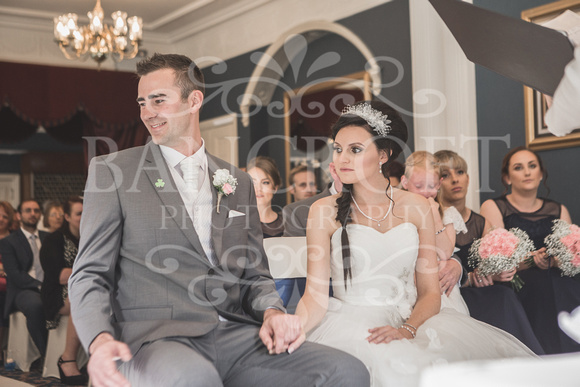 David & Rebecca Statham Lodge Wedding 01414