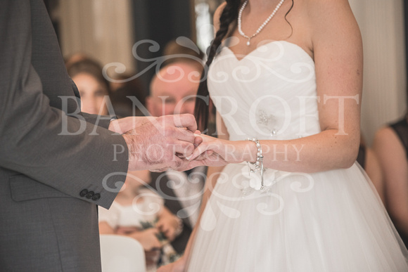 David & Rebecca Statham Lodge Wedding 01489