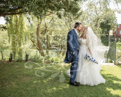 Kyle_&_Cassielle_Millhouse_Riverside_Bedford_Wedding-01098