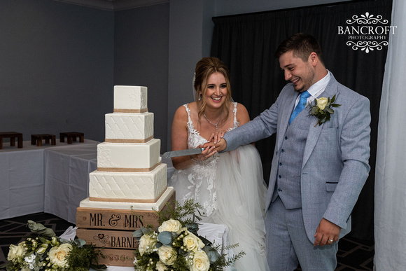 Oliver & Shanice - Village Hotel Wedding 00820