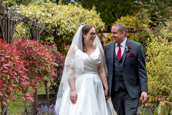 Matt & Eleanor - Nunsmere Hall 24-05-21 -  00500