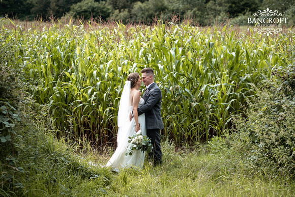 Toby & Holly - Slaters Country Inn  00494