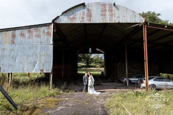 Toby & Holly - Slaters Country Inn  00536