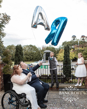 Liam_&_Beckie_Village_Hotel_Wedding 00568