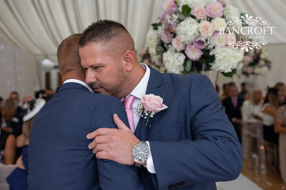 Richard_&_Sophie_Thornton_Manor_Wedding 00272