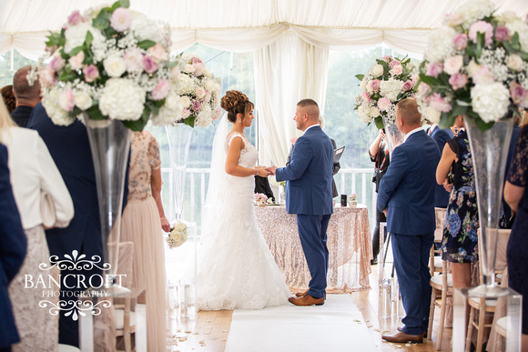 Richard_&_Sophie_Thornton_Manor_Wedding 00379