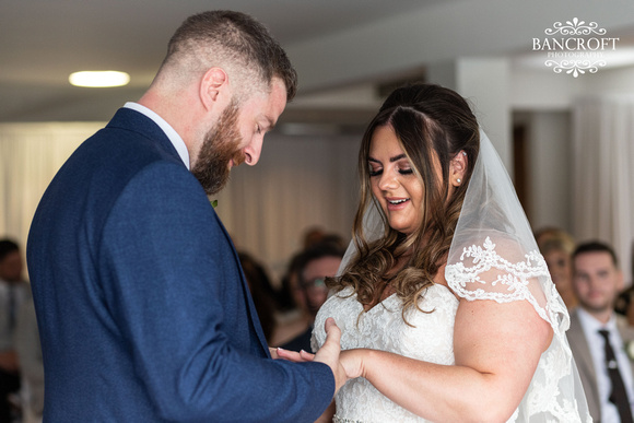 Andy & Sophie - Formby Hall 00349