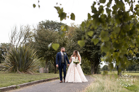 Andy & Sophie - Formby Hall 00464