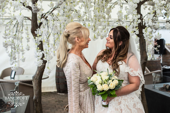 Andy & Sophie - Formby Hall 00548