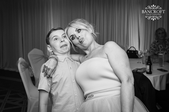 Andy & Sophie - Formby Hall 00959