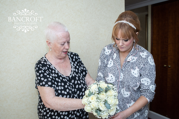 Simon_&_Claire_St_Georges_Liverpool_Wedding 00097