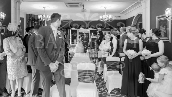 David & Rebecca Statham Lodge Wedding 01331