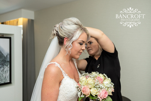 Gareth_&_Louise_Chester_Doubletree_Hilton_Wedding 00104