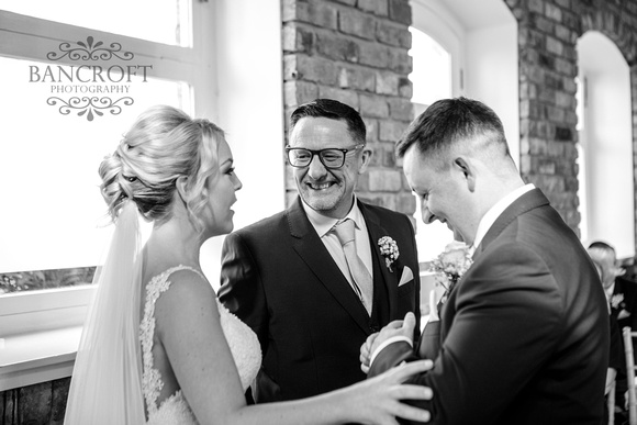 Gareth_&_Louise_Chester_Doubletree_Hilton_Wedding 00343