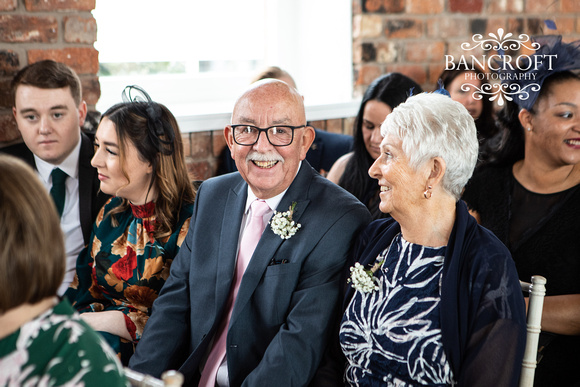 Gareth_&_Louise_Chester_Doubletree_Hilton_Wedding 00142