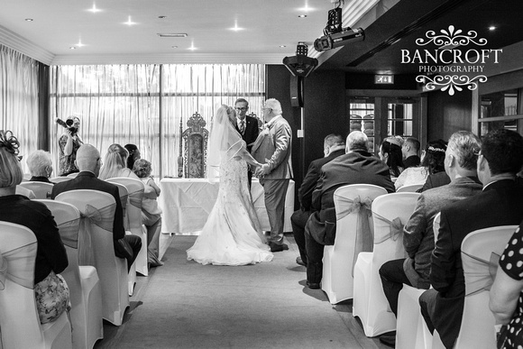 Neil_&_June_Hallmark_Hotel_Warrington_Wedding_Blog 00204