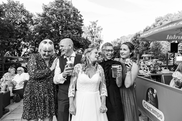 Andrew & Sacha - Irlam Station Black Swan Wedding 01003