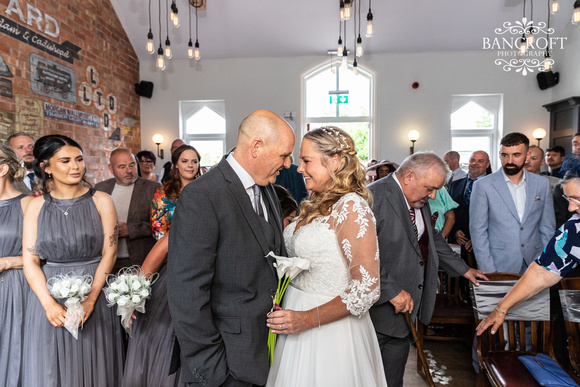 Andrew & Sacha - Irlam Station Black Swan Wedding 00224