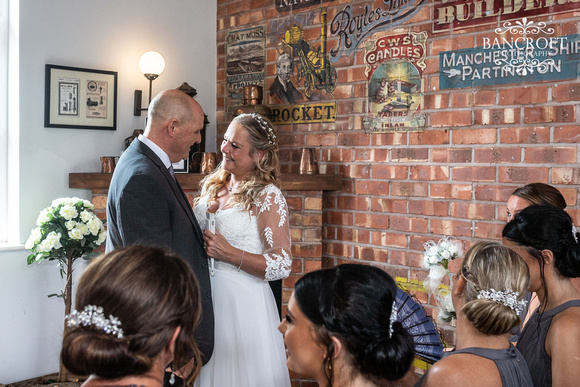 Andrew & Sacha - Irlam Station Black Swan Wedding 00302