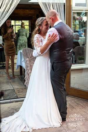 Andrew & Sacha - Irlam Station Black Swan Wedding 00921