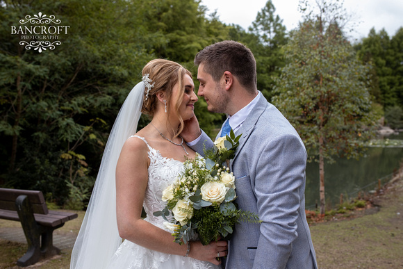 Oliver & Shanice - Village Hotel Wedding 00015