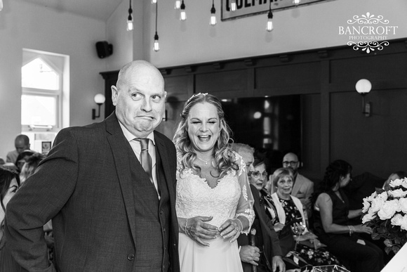 Andrew & Sacha - Irlam Station Black Swan Wedding 00238