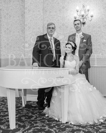 David & Rebecca Statham Lodge Wedding 02054