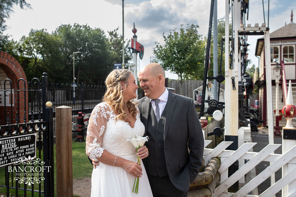 Andrew & Sacha - Irlam Station Black Swan Wedding 00336